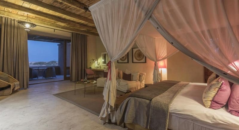 voyages de luxe namibie etosha onguma the fort chambre