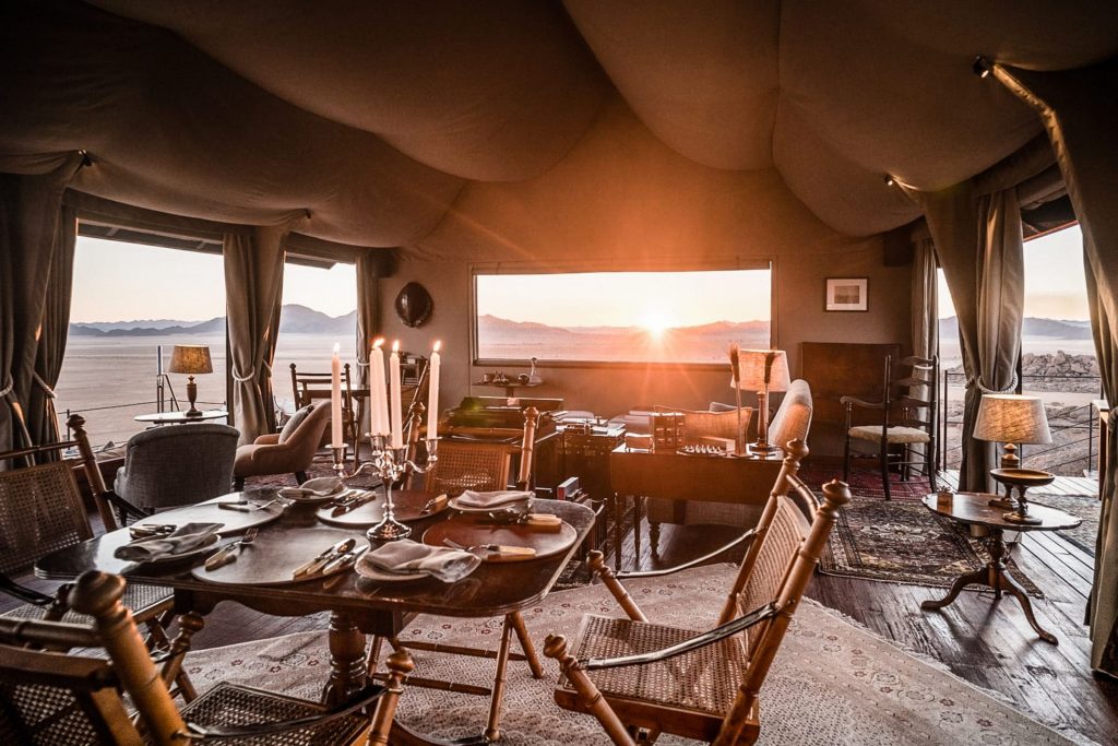 voyages de luxe namibie sonop zannier hotel table