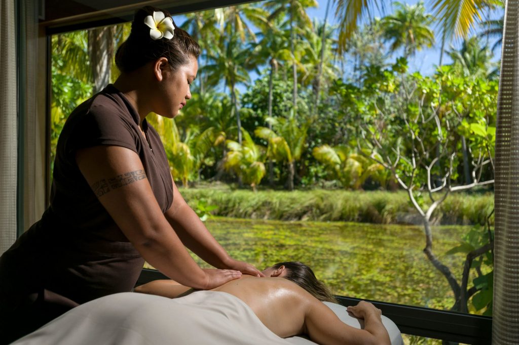 voyages de luxe hotel polynesie the brando spa massage