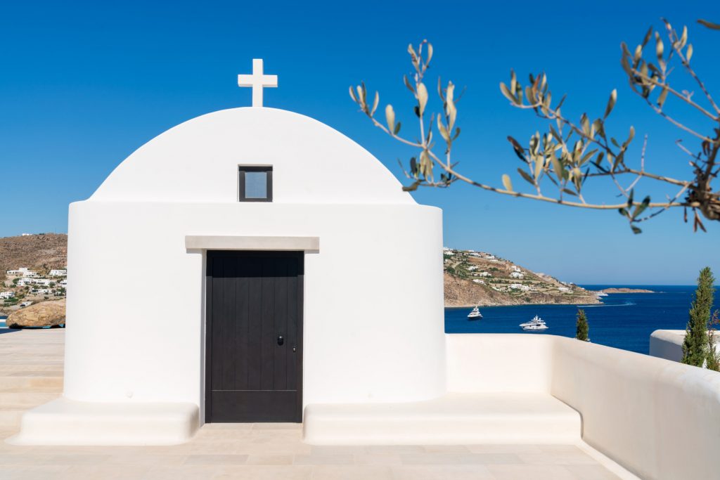voyages-de-luxe-hotel-mykonos-kalesma-chapel