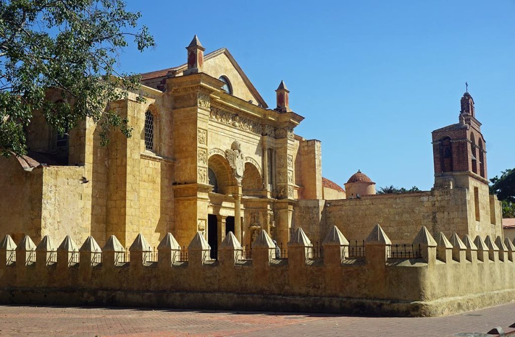 3-Basilica-Menor-de-Snata-Maria (1)
