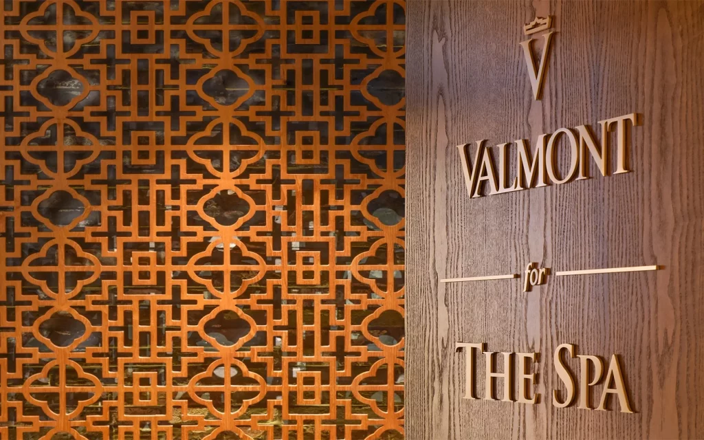 voyages-de-luxe-hotels-the-setai-miami-beach-spa-gallery_valmont_spa_entrance