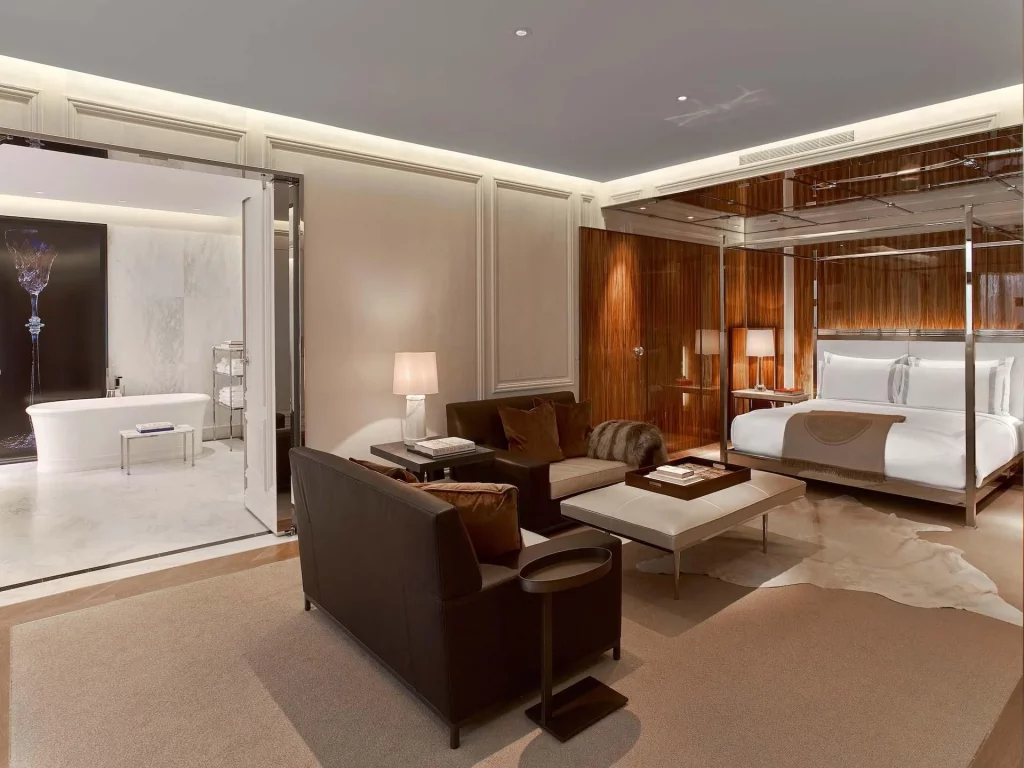 voyages-de-luxe-hotels-baccarat-hotel-new-york-_suite_bedroom_