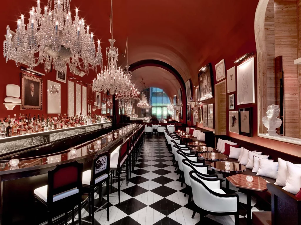 voyages-de-luxe-hotels-baccarat-hotel-new-york-hotel-interior-baccarat_hotel_the_bar_