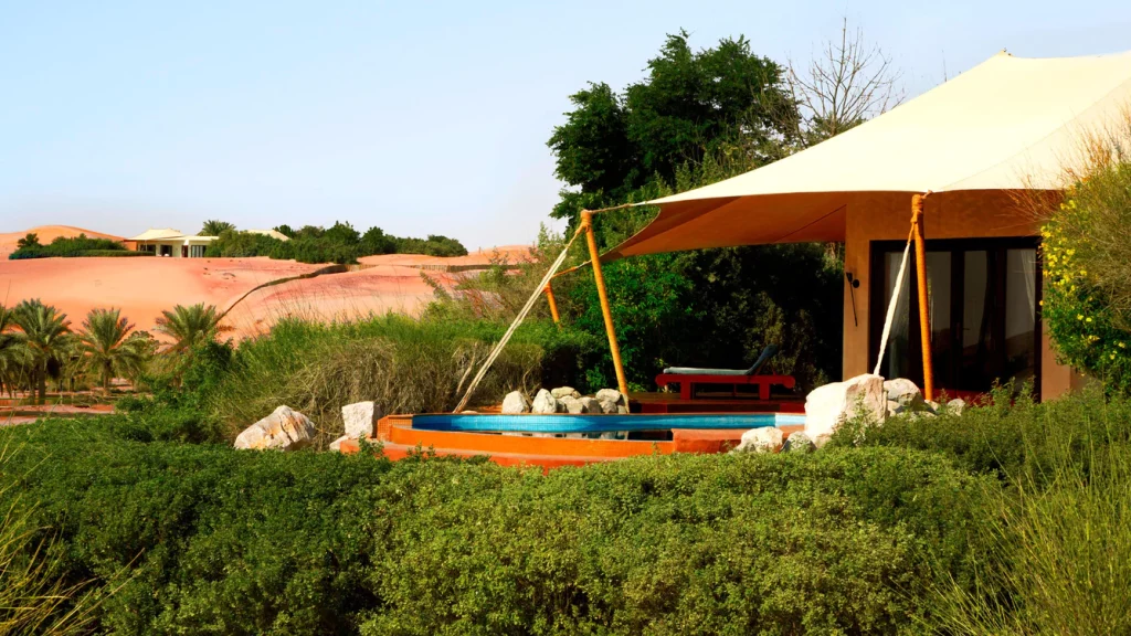 suite-bedouine-piscine-privee-al-maha-desert-dubai-voyages-de-luxe