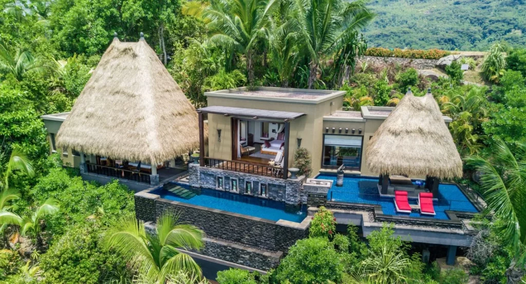 voyages-de-luxe-hotels-anantara_maia_seychelles_villas_arial_-view_2