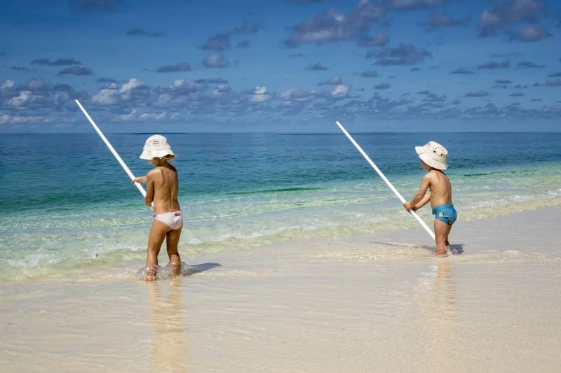 voyages-de-luxe-hotels-denis-private-island-seychelles-Children-Fishing