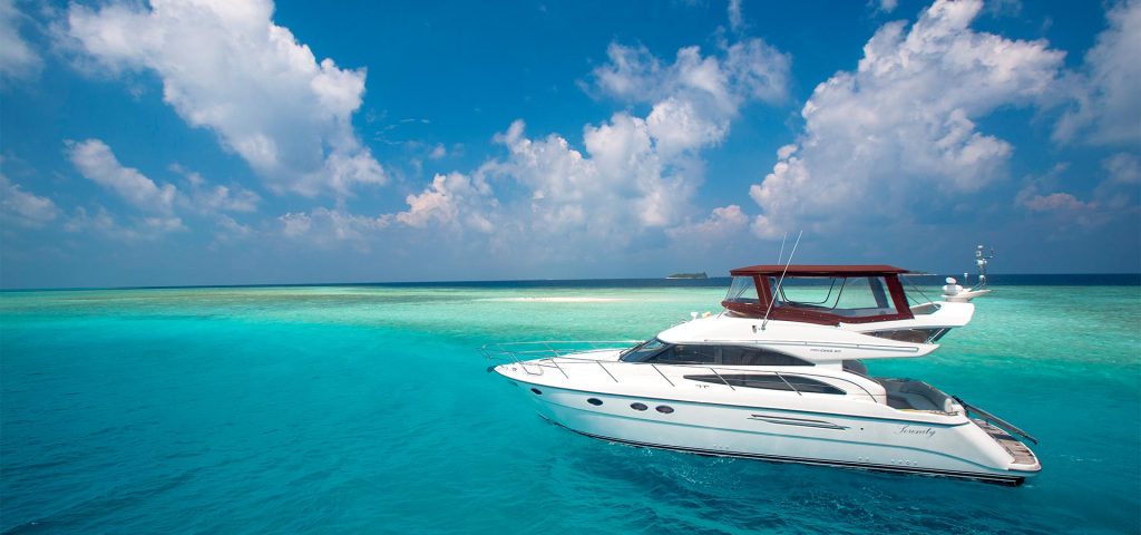 Baros-Maldives-excusrion-yacht