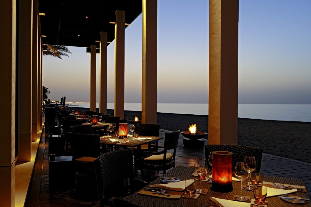 Dining-The-Beach-Restaurant-The-Chedi-Muscat-1