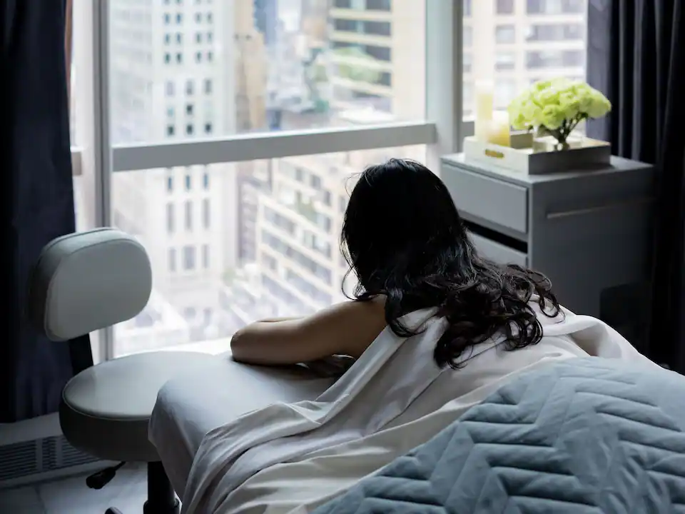 voyages-de-luxe-hotels-park-hyatt-new-york--spa-treatment-room-view