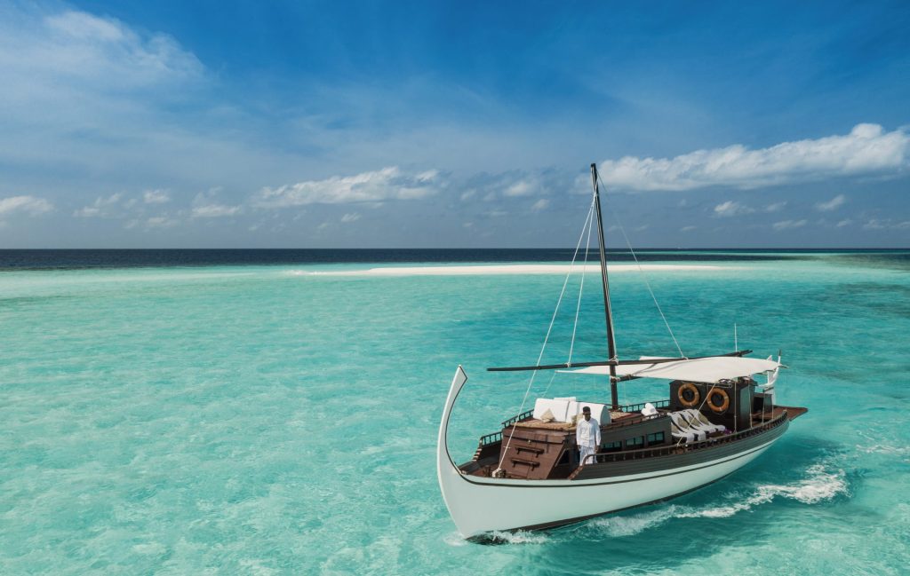 Beach_SandBank_Dhoni_Maldives_Voyages_de_Luxe