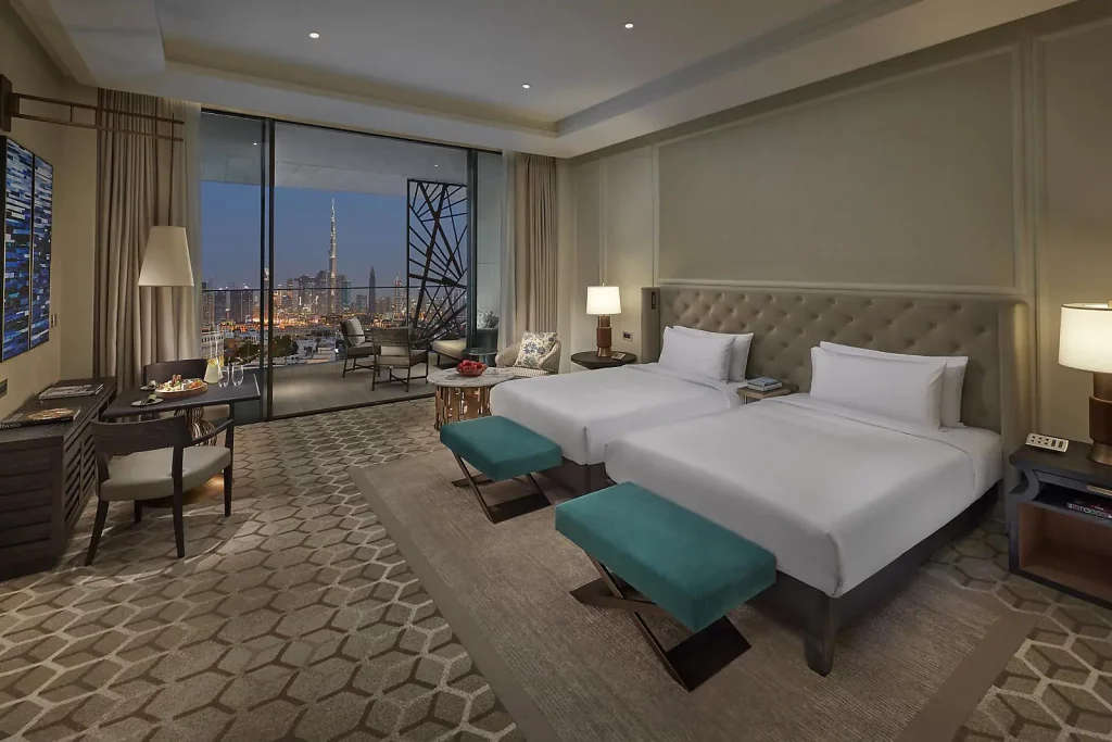 Profitez de la vue sur Burj Khalifa à Dubaï depuis votre chambre Deluxe Skyline au Mandarin Oriental Jumeira