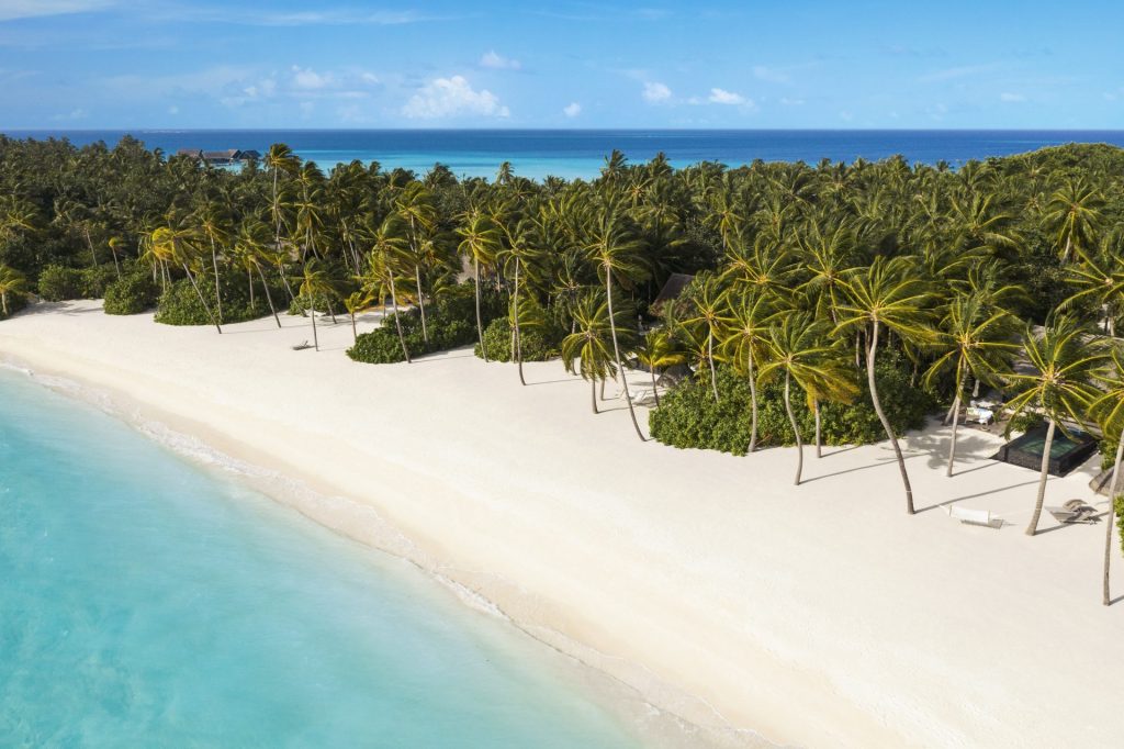 OneOnly-Reethi-Rah-Plage-Voyages-de-luxe