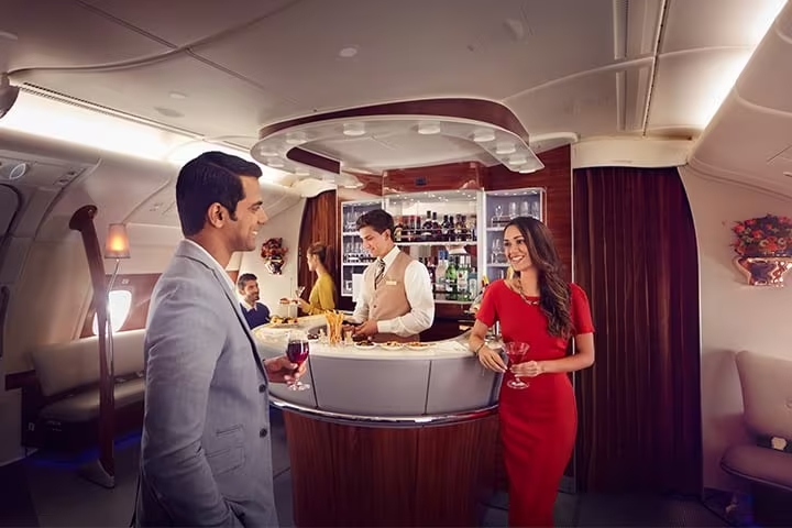 Salon et Bar exclusif à bord de l'A380 de Emirates 