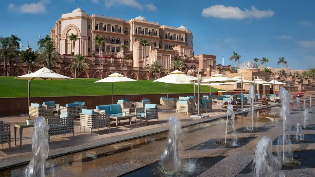 abu-dhabi-emirates-palace-dining-le-cafe-by-the-fountain