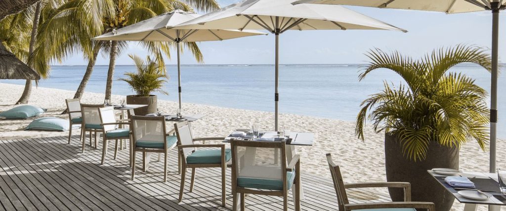 Le restaurant de plage de l'hôtel 5 étoiles Lux Le Morne à l'île Maurice