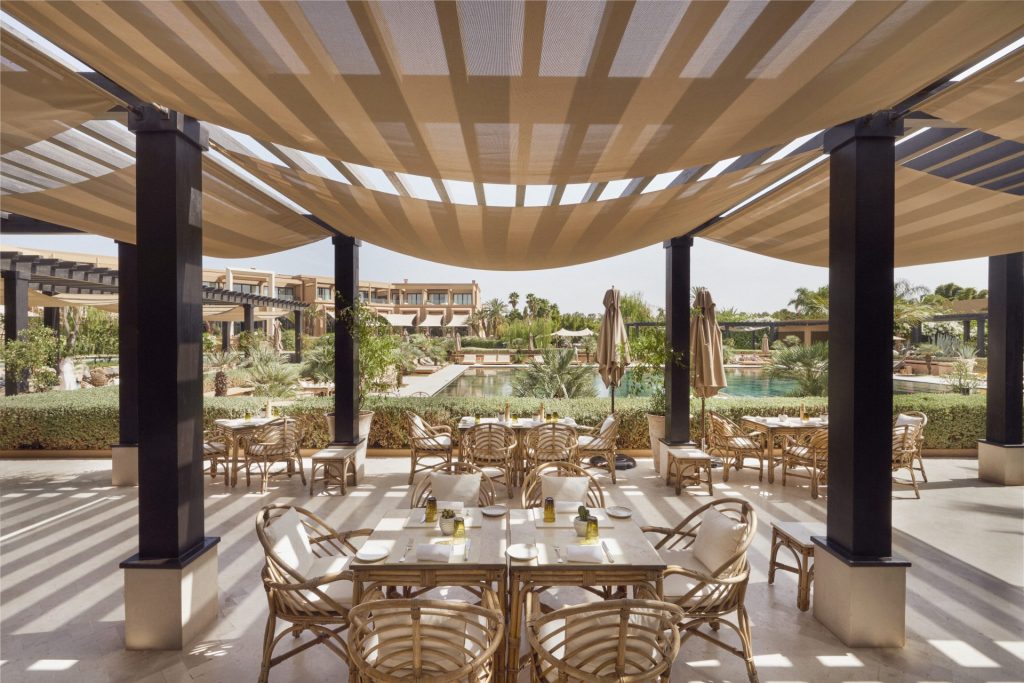 marrakech-restaurant-pool-garden