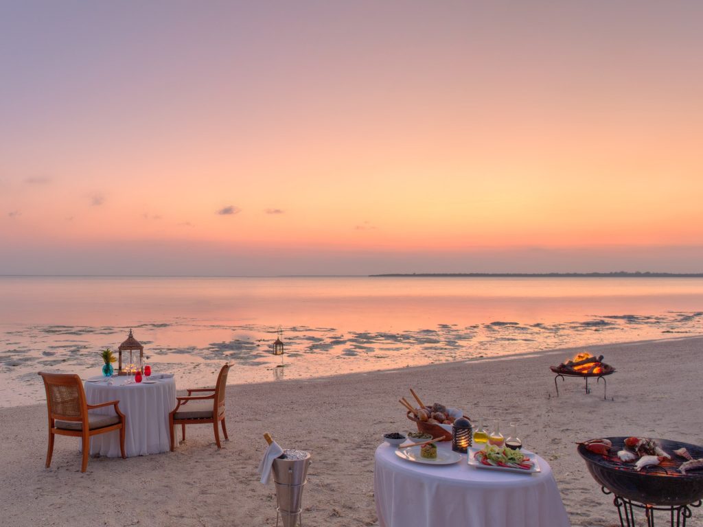 Dîner privé et romantique sur la plage à Zanzibar