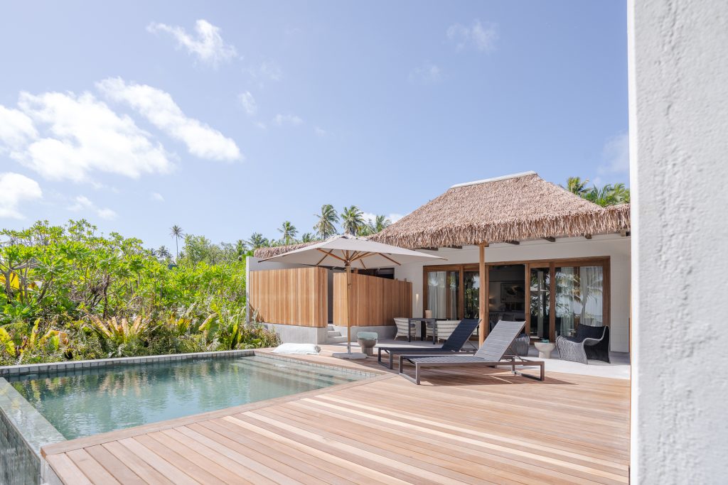 seychelles-alphonse-island-beach-villa-pool-exterior