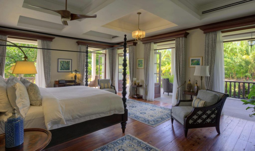 villa-seychelles-praslin-ocean-luxury-pool-la-cigale-estate-bedroom