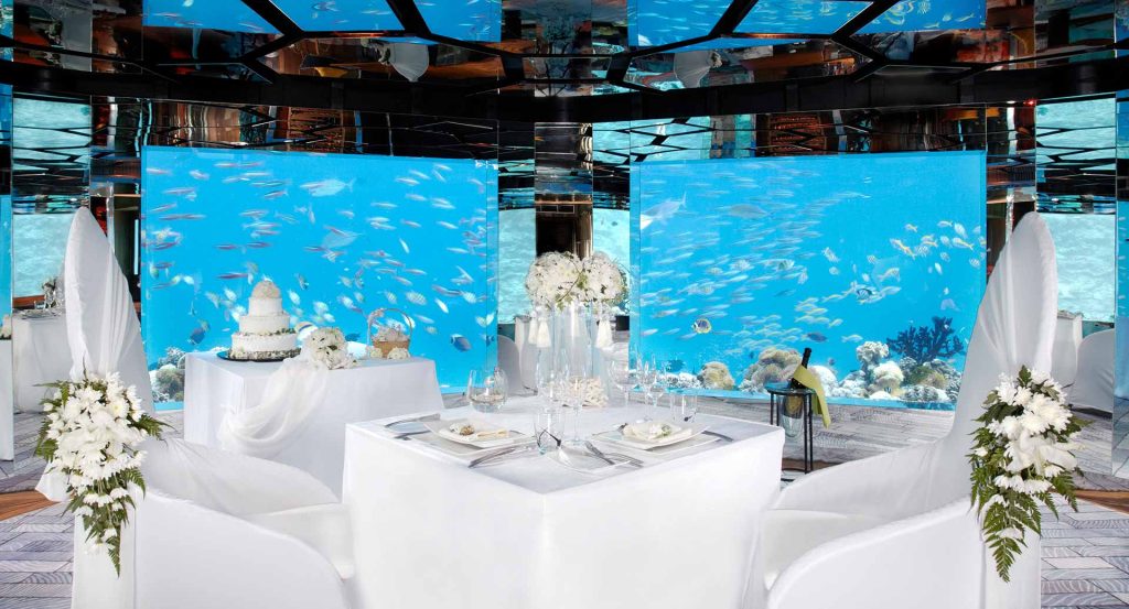 anantara_kihavah_sea_underwater_restaurant