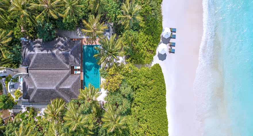 voyage de luxe en famille aux Maldives à l'Anantara Kihavah , hôtel 5 étoiles luxe 
