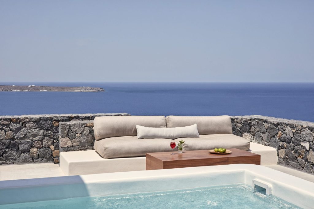 canaves epitome__honeymoon_suite_plunge_pool