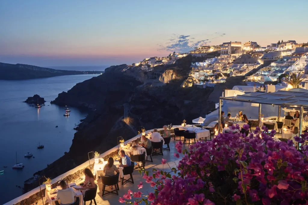 petra-restaurant-canaves-oia-suites-santorin