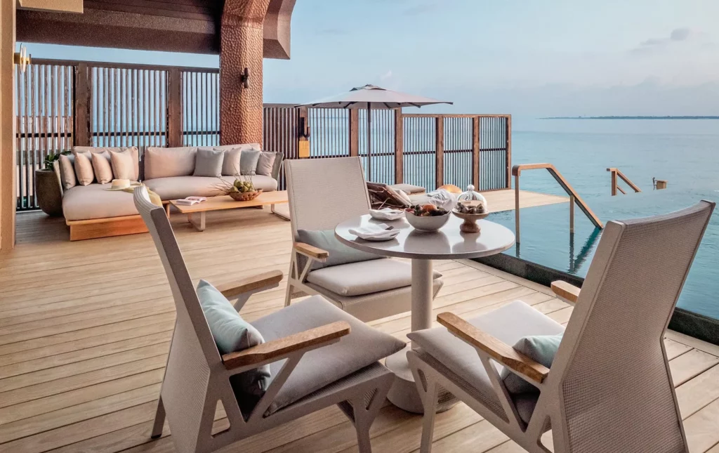 terrasse-privée-two-bedroom-ocean-pool-villa