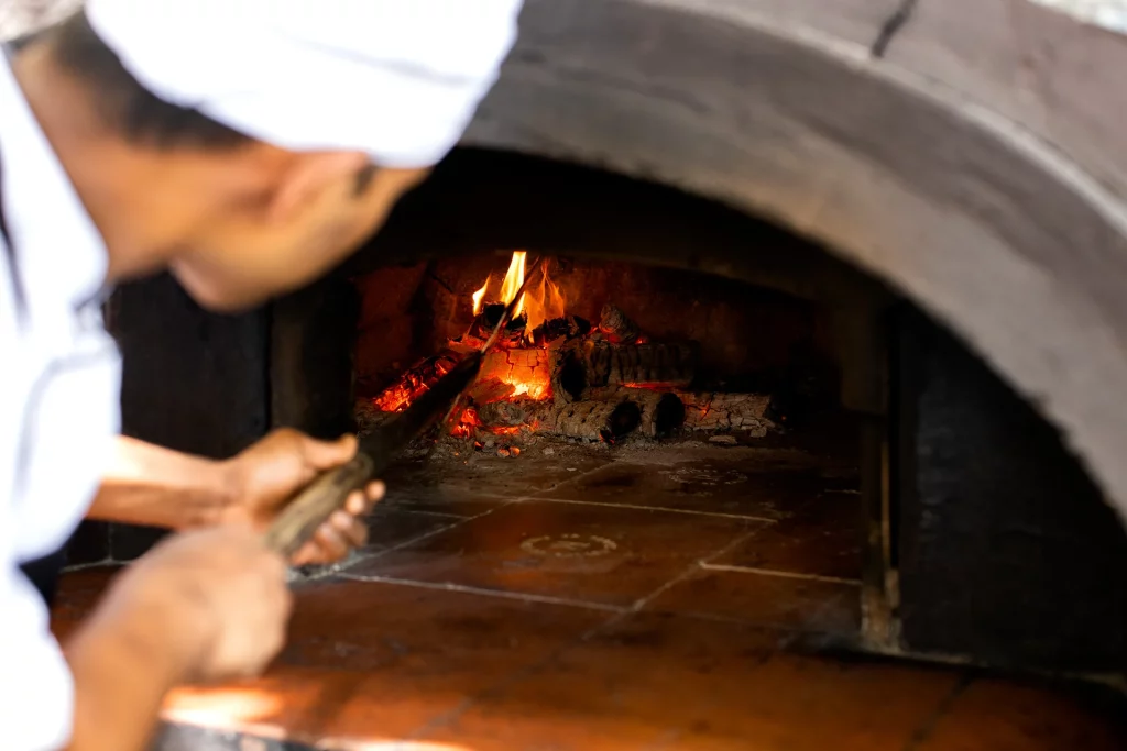 Huvafen-Fushi-Forno-Restaurant-Wood-Fire-Pizza-Oven