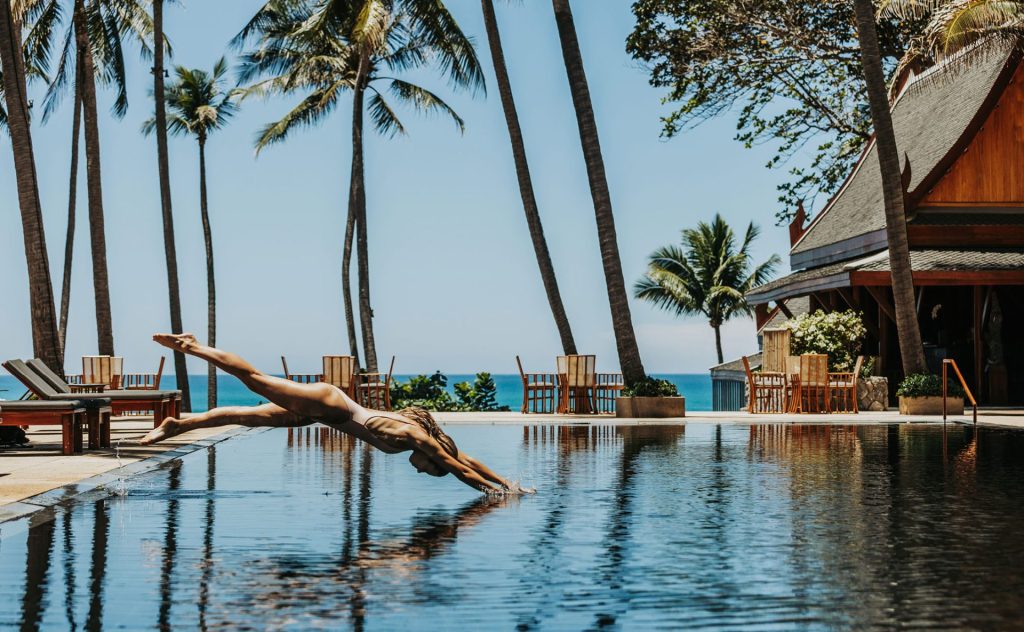 Plongez dans les piscines de l'Amanpuri, le meilleur hôtel de luxe de Phuket