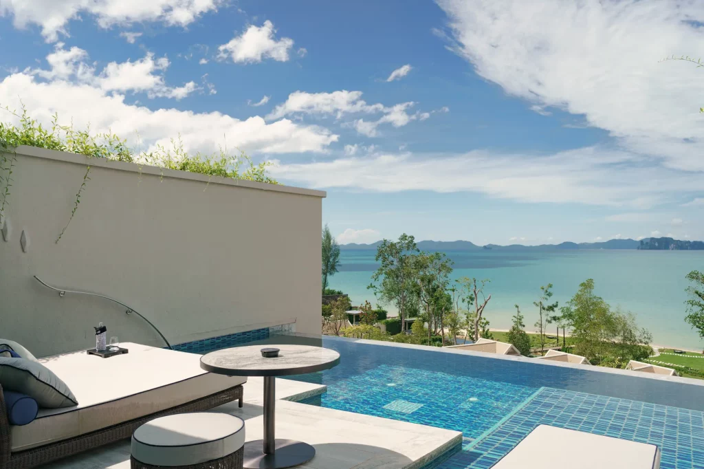premium-ocean-pool-suite-piscine-banyan-tree-krabi
