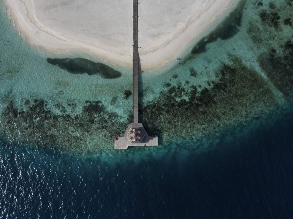 plage-vue-aérienne-banyan-tree-vabbinfaru