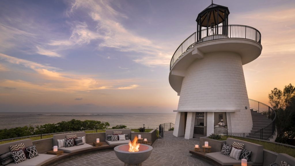 the-lighthouse-restaurant-four-seasons-desroches