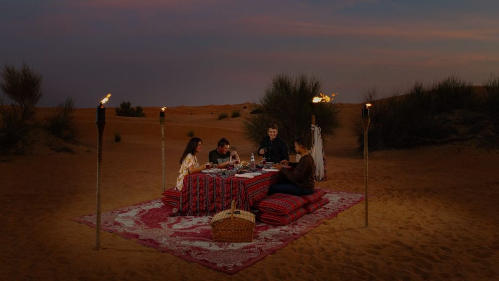 diner-dans-les-dunes-al-maha