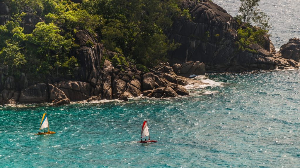 kayak-four-seasons-resort-seychelles