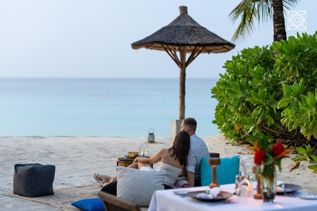 diner-couple-plage-zuri-zanzibar