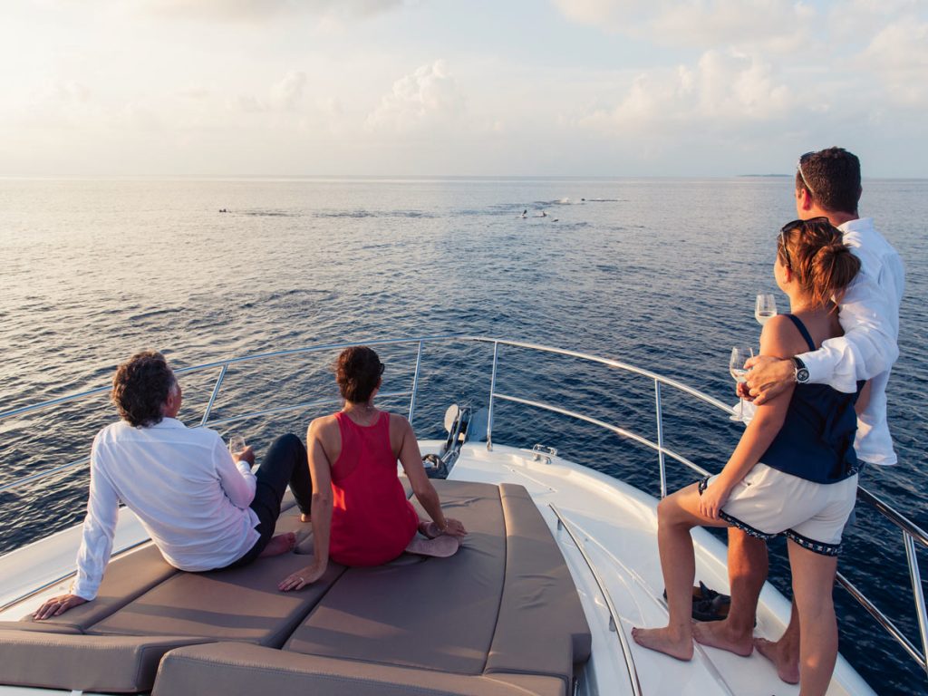 croisière-coucher-de-soleil-velaa-maldives