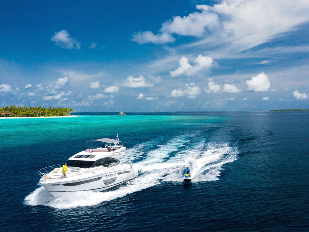 explorez-les-maldives-en-yacht-privé-velaa