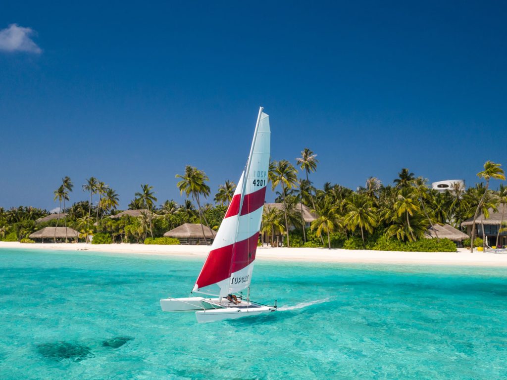 hobie-cat-velaa-private-island