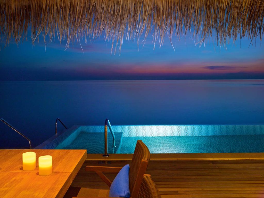 velaa-private-island-maldives-sunset-deluxe-water-pool-villa