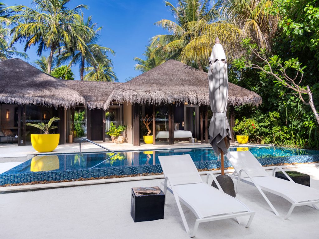 villa-deluxe-beach-pool-velaa-private-island