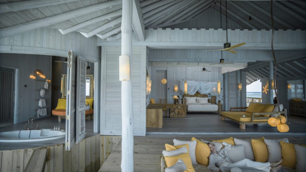 Soneva-Secret-Overwater-Hideaway-Chambre