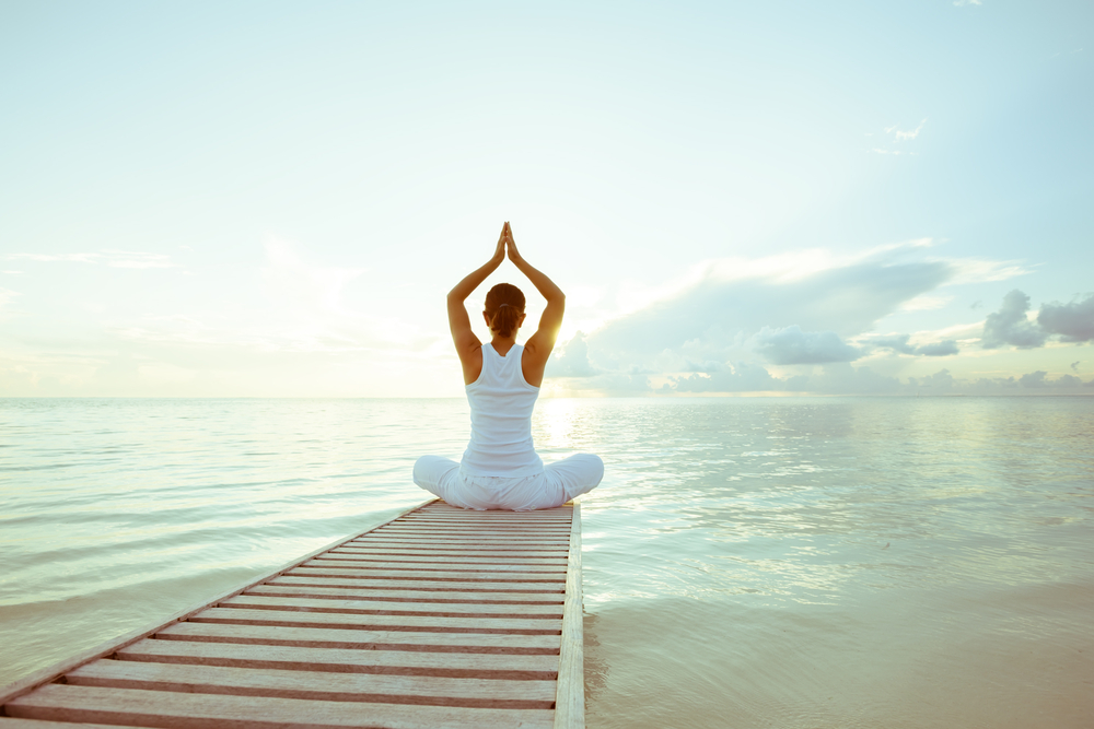 yoga-zanzibar-bawe-island