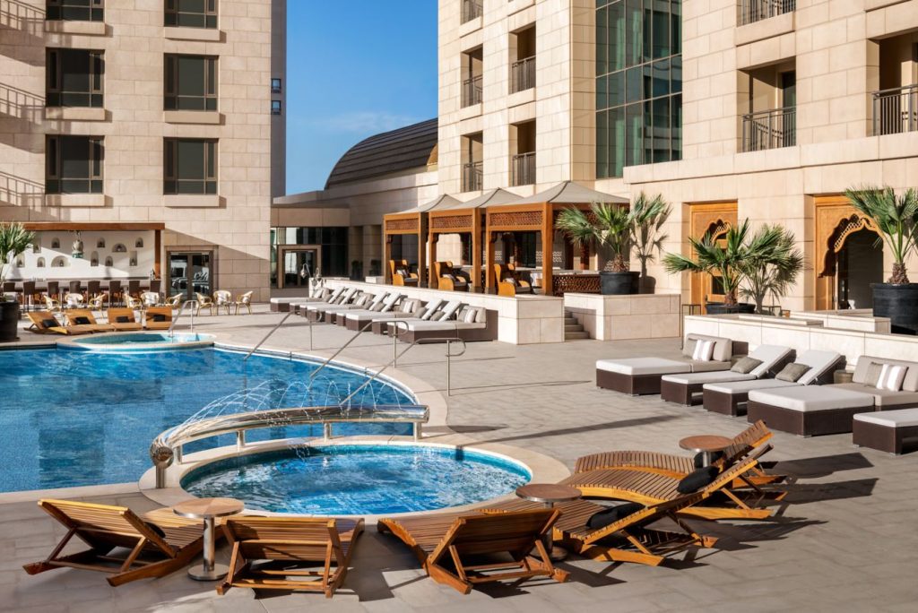 outdoor-pool-st-regis-cairo