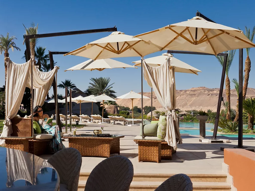 detente-piscine-old-cataract-aswan