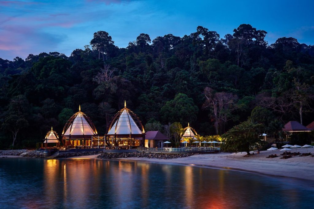 beach-grill-restaurant-vue-de-nuit