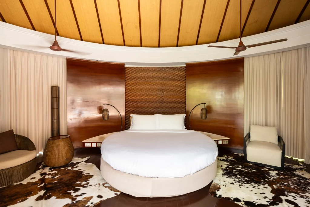 Constance-Halaveli-Presidential_Villa-Chambre