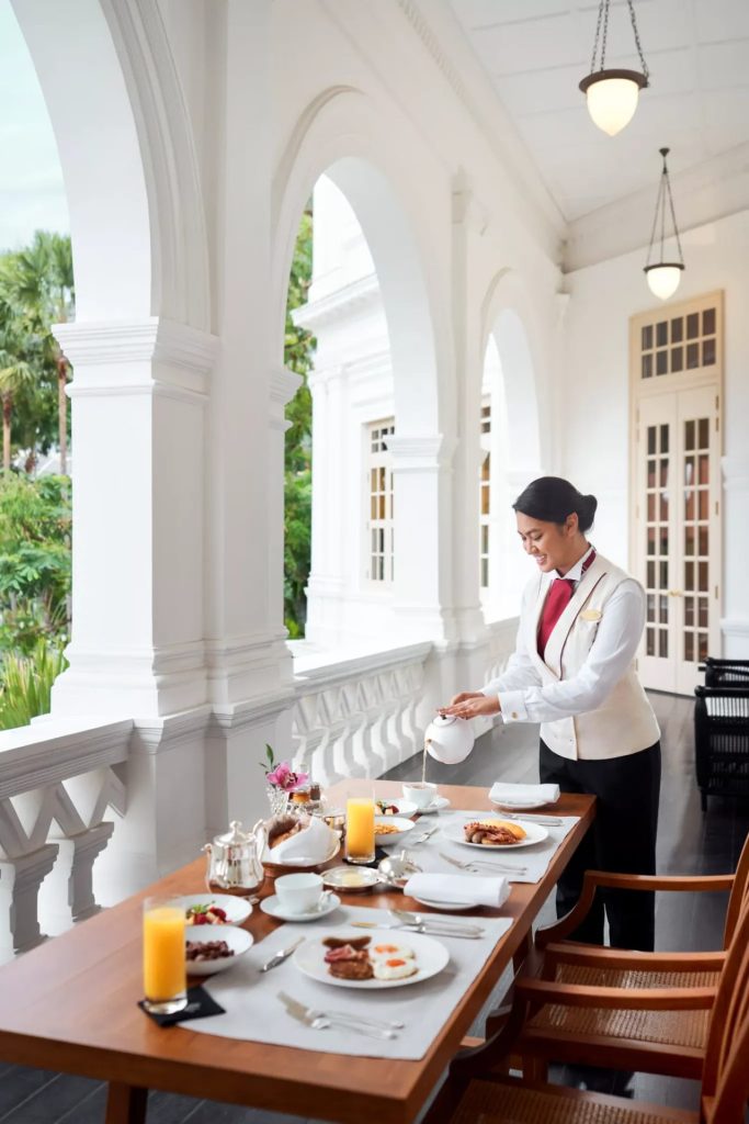 avis-voyages-de-luxe-raffles-singapore