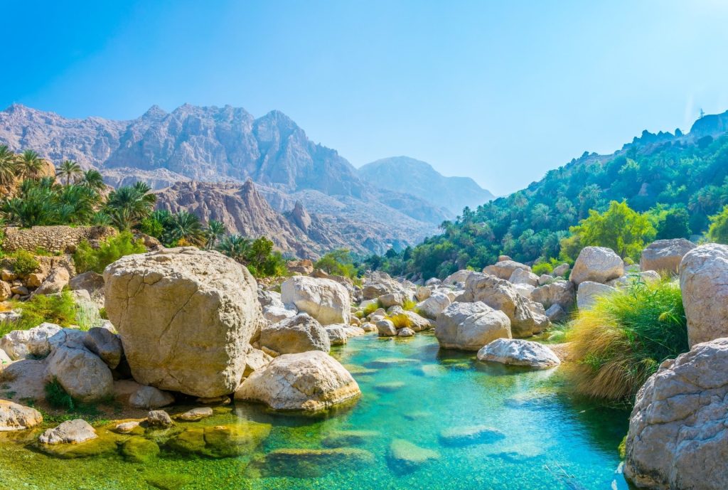 Wadi Tiwi, oasis naturelle aux eaux turquoise sur la côte est d’Oman